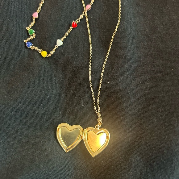 Beautiful golden chain with an open heart and choker/heart-shaped applications - Picture 4 of 6